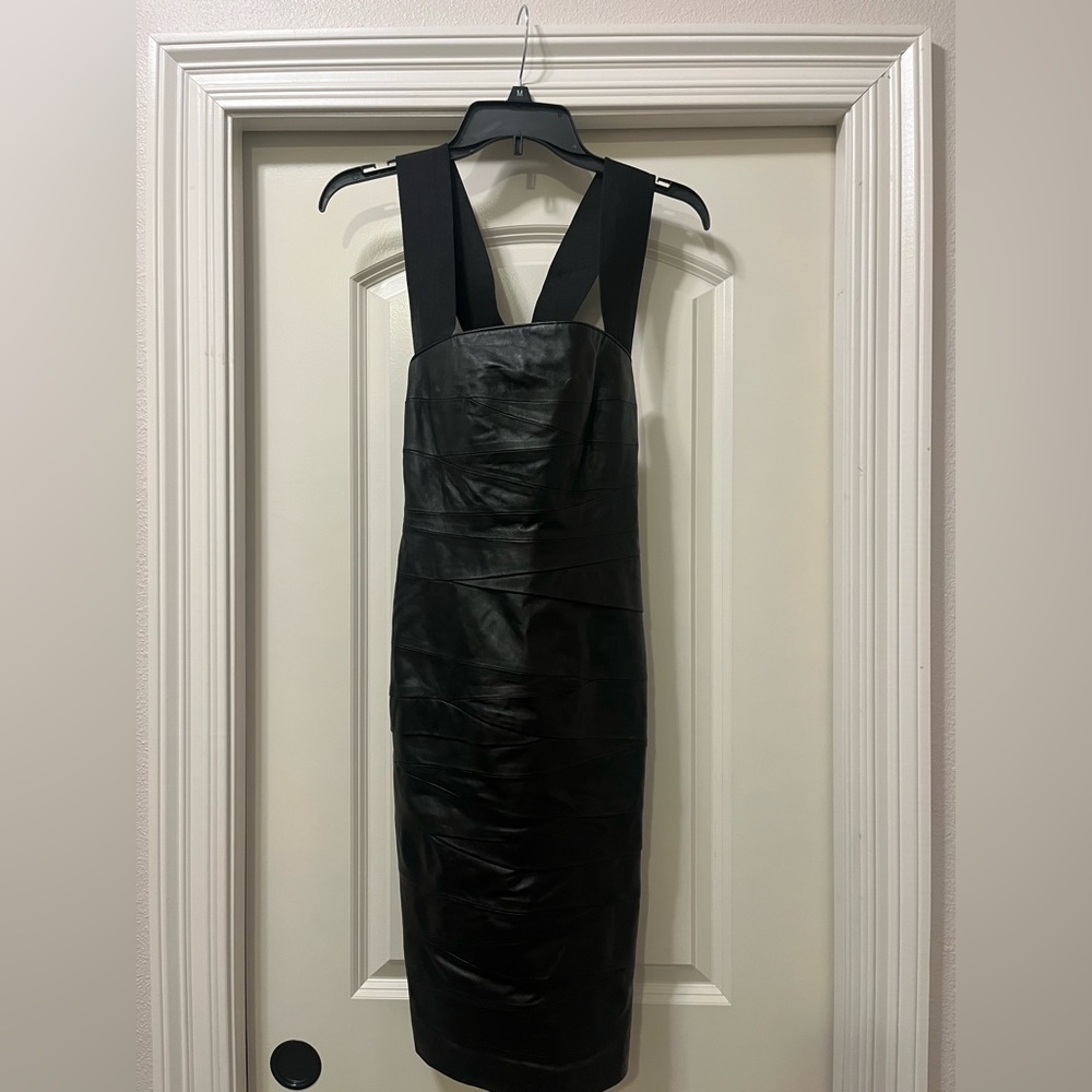 Elegant Black Sleeveless Dress